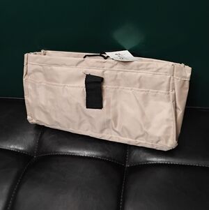 Bijuju Multi-Pocket Purse Organizer in Millennial Pink NWT & Flaw